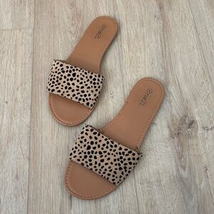 Rue21 Spotted Tan and Black Slip on Sandals Size 9